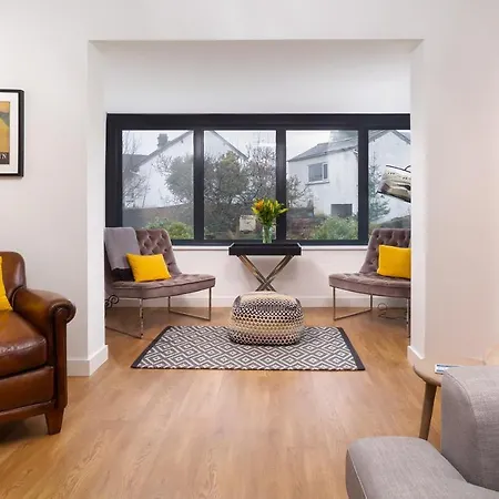 Foxrock * Windermere